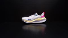W NIKE REACTX INFINITY RUN 4 DR2670 009（リアクト X インフィニティ ラン 4）