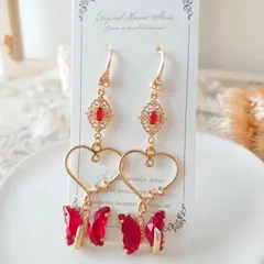 赤の女王のピアス R-102