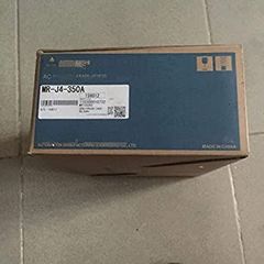 【中古】「未使用品」（修理交換用 ）適用する MITSUBISHI 三菱電機 ACサーボアンプ MR-J4-350A