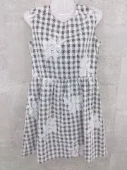 ◇ Khaju カージュ 総柄 ノースリーブ 膝丈 ワンピース ホワイト ブラック レディース  【1002800927623】のサムネイル