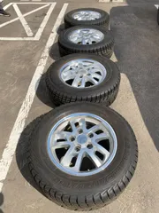 ビジネスバック ⭐︎4月中限定割引⭐︎美品バリ山！DUNLOP 285/60R18 4