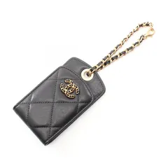 CHANEL シャネル 19 ディズヌフ マトラッセ ラゲージタグ チャームのサムネイル