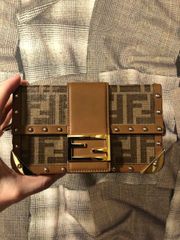 定価約40万 FENDI フェンディ バゲット トランク スモール ファブリック バッグ ショルダーバッグ 7VA507A8V3F18AT ブラウン　FK