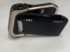SANYO HD800 8メガピクセル ビデオカメラ本体 ゴールド - メルカリ