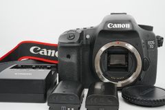 良品 12248ショット Canon デジタル一眼レフカメラ EOS 7D ボディ EOS7D