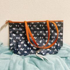 新品未使用品　キキララ　モノコムサ コラボ バッグ　大きめサイズ　通勤用　ショルダーバッグ　トートバッグ　マチつき　大容量　コインケース付き
