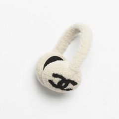 美品 CELINE ラージ ヘアクリップ アイボリー 楽天市場】【CELINE】セリーヌ トリオンフラージヘアクロー ヘア