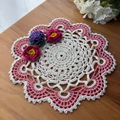 薔薇のお花モチーフ付きドイリー(ピンク系)ハンドメイドレース編み 花モチーフ 薔薇 ピンク系 レース編み かぎ針編み かぎ編み