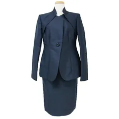 ARMANI COLLEZIONI アルマーニコレツォーニ スーツ セットアップ ネイビー 紺 40 ジャケット スカート ミニ丈 タイト 光沢 シルクブレンド きれいめ カジュアルスーツ【レディース】のサムネイル