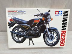 あ*さ様 Yamaha RZ250R 1/15 プラスチックモデルキット あ*さ様 Yamaha RZ250R 1/15 プラスチックモデルキット - メルカリ