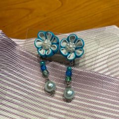 つまみ細工　イヤリング（ピアス加工可）羽二重