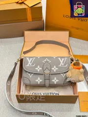 【今日特価】Louis Vuitton Diane 腋下法棍バッグ 25×15cm（セットでギフトボックス付属）