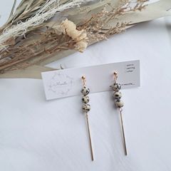 ダルメシアンジャスパー 華奢 上品 天然石 ピアス/イヤリング