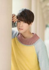 [중고]생사진(남성) BOYS AND MEN/히라마츠 켄토/상반신·의상 황·그레이·오른손 벽·검사 지액/[JUNON 2020년 5월호×편의점 프린트]생 브로마이드