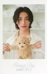【中古】コレクションカード(男性) Stray Kids/Hyunjin(ヒョンジン)/「Stray Kids 2024 Season’s Greetings Perfect Day with SKZ」ポラロイドフォトカード