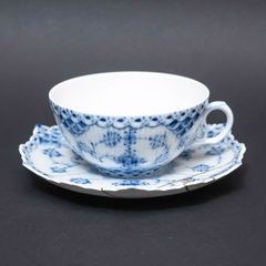 ロイヤル・コペンハーゲン ブルーフルーテッドフルレース ティーカップ＆ソーサー ※金継ぎ