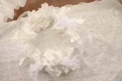 ホワイト　リボンクラウン