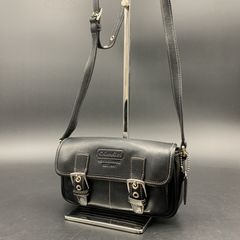 68 COACH コーチ レザー ショルダーバッグ ブラック