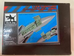ブラックドッグ A48096 F-15B/D 電子機器格納庫 1/48