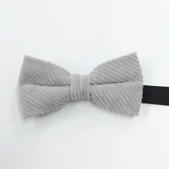 蝶ネクタイ　コーデュロイ　ライトグレー　結婚式　新郎新婦　タキシード