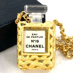 CHANEL シャネル NO.19 ネックレス ペンダント ゴールド レディース 箱付き【PF-92】