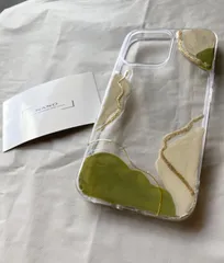 iPhoneケース　ハンドメイド　ニュアンス　緑　ベージュ　ゴールド