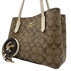 極美品<!-利用不可文字-!>COACH コーチ ハンドバッグ ショルダーバッグ 手提げ 肩掛け 斜め掛け 2way シグネチャー レザー PVC チャーム ロゴ型押し マルチカラー 通勤通学 レディース お出かけ ベージュ アイボリー
