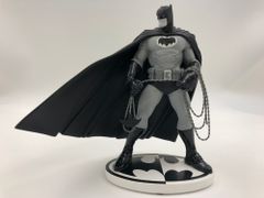 DCバットマン ヘルボーイ ブラック＆ホワイト フィギュア マイク