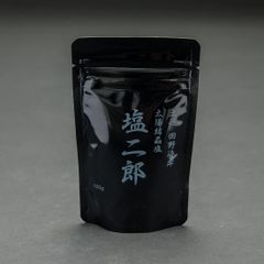 「塩二郎」 完全天日塩 100g 黒（細粒タイプ） 坂上＆指原のつぶれない店 