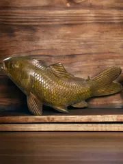 鯉の置物　金工師岩坪信光作　金属工芸品　鯉　縁起物　置物　信光　台座付き 鯉の置物 金工師岩坪信光作 金属工芸品 鯉 縁起物 置物 信光 台座