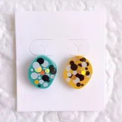 No.93　レジン　グリーンとイエロー　ホロ　ピアス　イヤリング