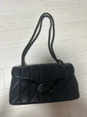 COACH(コーチ) タビー キルティング 26 ブラック