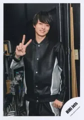 【中古】生写真(ジャニーズ) HiHi Jets/作間龍斗/膝上/「HiHi Jets Arena Tour 2023 BOOOOOST!!」グッズオフショット/公式生写真