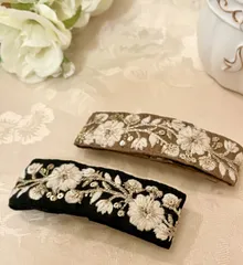 ✨インド刺繍リボンバレッタ✨ブラック　ベージュ