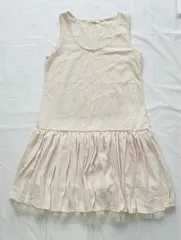 A325　アクシーズファム  Mサイズ ノースリーブインナー用ワンピース ベージュ系色 下フリル