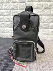 極美品 ビアンキ ボディバッグ 斜め掛け 肩掛け レザー ブラック 