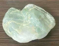 超特価2,800円！「ブルー瑪瑙」の透過度の美しい原石！（阿波翡翠研究所）
