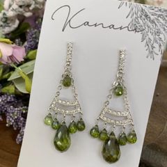 お値下げ中☆シルバーピアス☆グリーン☆Silver☆ホワイトデープレゼント結婚式パーティーにも色違いあります^^