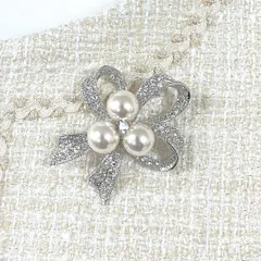 ブローチ クセサリー リボン パール ラインストーン 母の日 結婚式 卒業式 入園式 入学式 発表会 素敵な胸飾りパーティーお誕生日 記念日 クリスマスなどの女性への贈り物シルバー ゴールド
