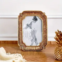 出品停止間近【日本製】アンティーク・レトロ・昭和・写真立てオブジェ♡ 2025年最新】ビンテージ フォトフレームの人気アイテム - メルカリ