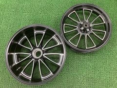 値下げ中！送料込 ハーレー純正 キャストホイール 前後セット - メルカリ