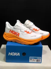 ⭐️新品未使用 HOKA ⭐️ ランニングシューズ Clifton 8 1119393-BWHT_7.png