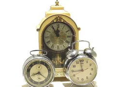 ジャンク品 置時計 SEIKO 当時物 ビンテージ ゼンマイ式 孔雀 精工舎