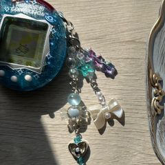 1【ビーズアクセサリー】スマホ　たまごっち　たまごっちコネクション　ユニ　ストラップ　キーホルダー　ブルー