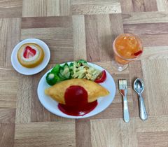 ミニチュアフード　オムライス&ドリンクセット