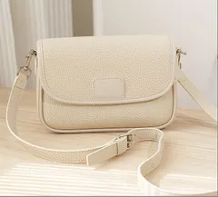 ショルダーバッグ レディース 斜めがけ 2025新作 小さめ PUレザー おしゃれ 通勤 通学 韓国風 ミニバッグ 黒 白