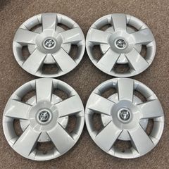 ホイールキャップ　４枚　トヨタ　イスト