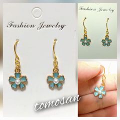 花ピアス（水色）イヤリング他無料変更