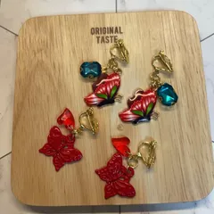 バタフライ　イヤリング（2個セット）