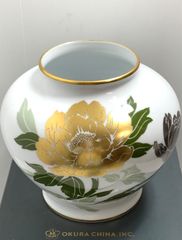大倉陶園 花瓶 金彩 牡丹文様 箱付き - メルカリ